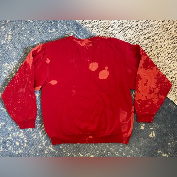 Fruit of the Loom red dyed crewneck sweater (size L) - Picture 2 of 2
